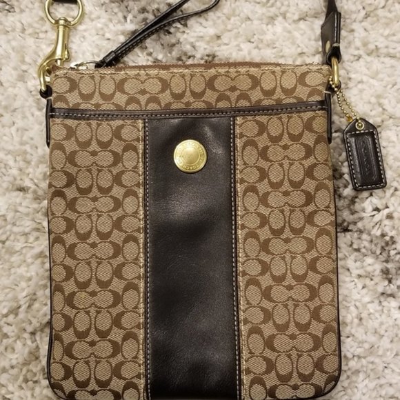 Coach Messenger Crossbody Bag - Picture 2 of 5